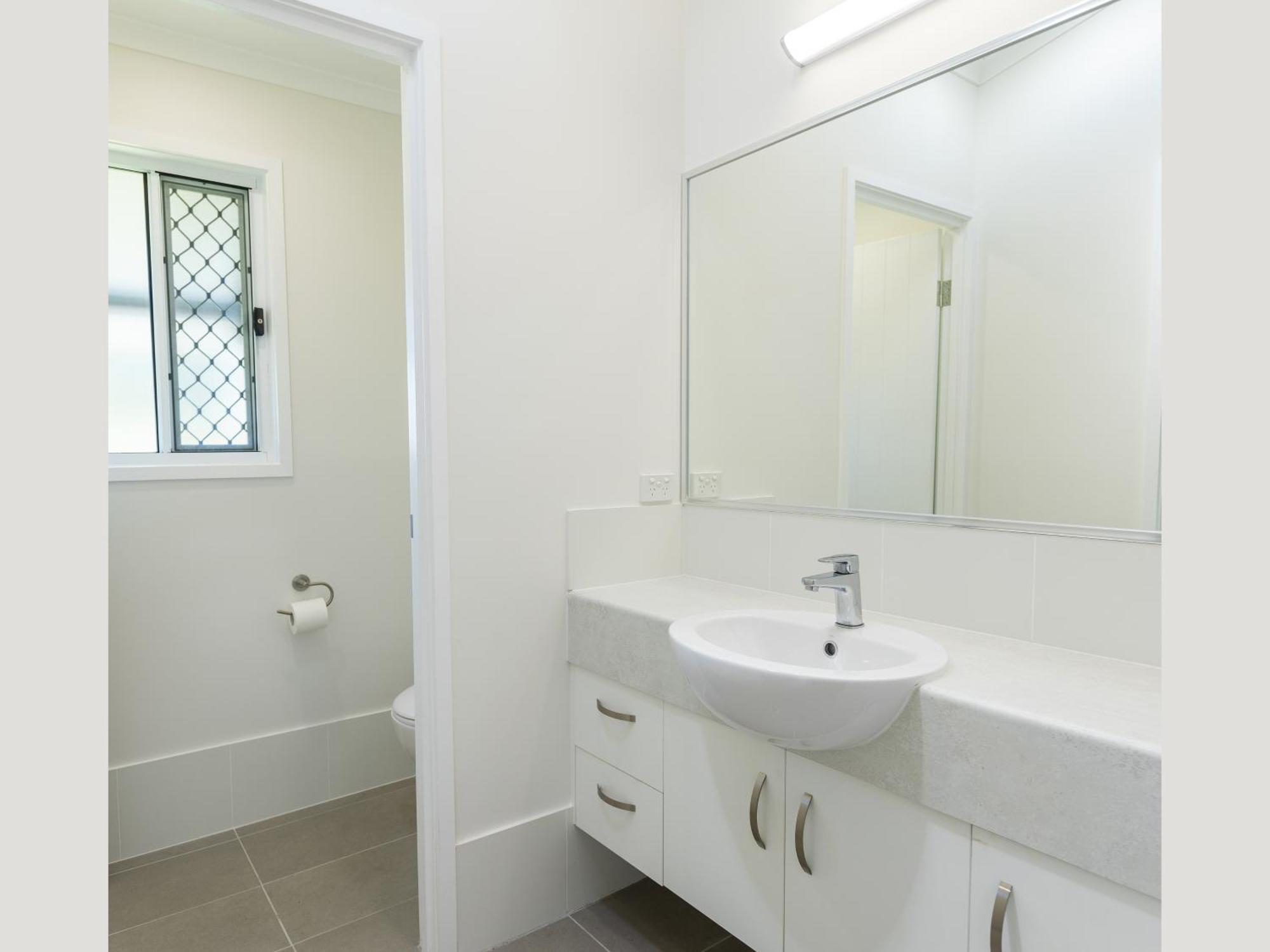 Nrma Lake Somerset Holiday Park Kilcoy Bilik gambar