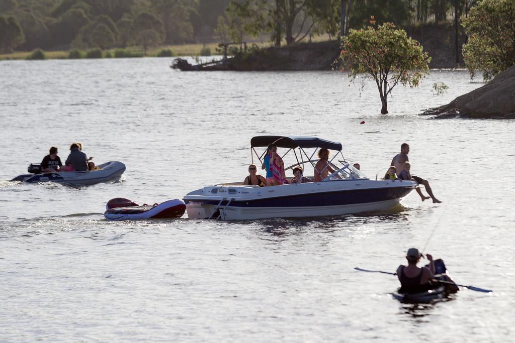 Nrma Lake Somerset Holiday Park Kilcoy Luaran gambar